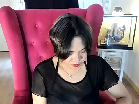 Snapshot of GoldenTs69 chatting on October 20, 2025, 5:20 am GoldenTs69 online show from October 20, 2025, 5:20 am