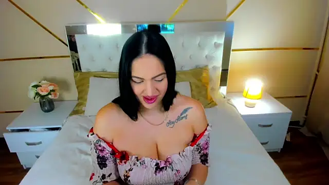 Snapshot of Wild_Angel999 chatting on October 22, 2025, 5:51 am Wild Angel999 online show from October 22, 2025, 5:51 am