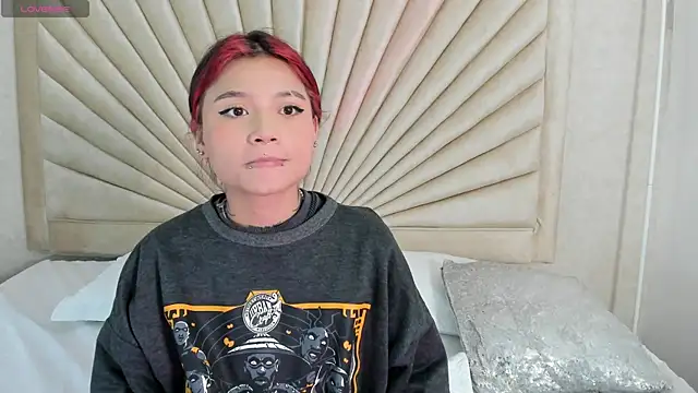 Emma duff online show from December 3, 2025, 11:31 am