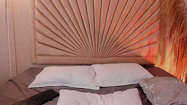 Emma duff online show from November 22, 2025, 12:15 pm