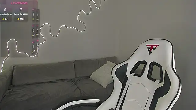 bella xx   online show from March 15, 2026, 3:24 am