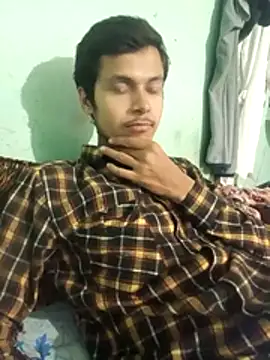 Snapshot of maxmishra18 chatting on October 28, 2025, 9:52 am maxmishra18 online show from October 28, 2025, 9:52 am