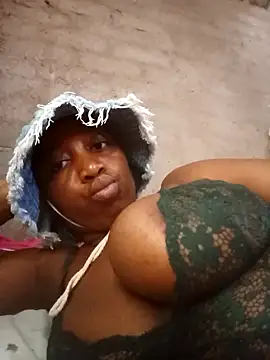 Snapshot of Bretbooty23 chatting on October 29, 2025, 9:41 am Bretbooty23 online show from October 29, 2025, 9:41 am