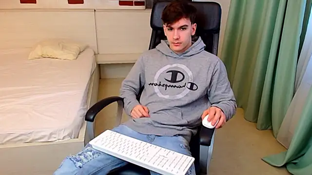 Snapshot of BradyFlint chatting on March 3, 2026, 5:36 am BradyFlint online show from March 3, 2026, 5:36 am