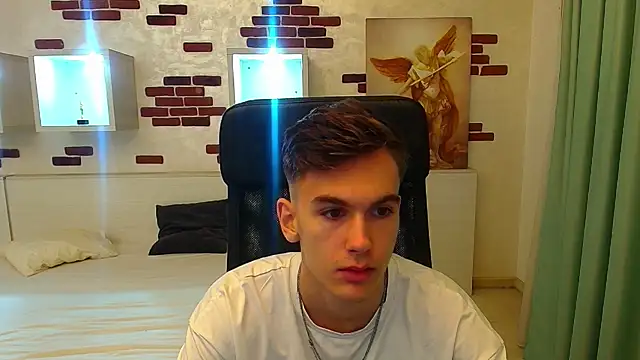 Snapshot of BradyFlint chatting on October 19, 2025, 4:48 am BradyFlint online show from October 19, 2025, 4:48 am