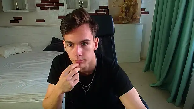 Snapshot of BradyFlint chatting on November 3, 2025, 7:35 am BradyFlint online show from November 3, 2025, 7:35 am