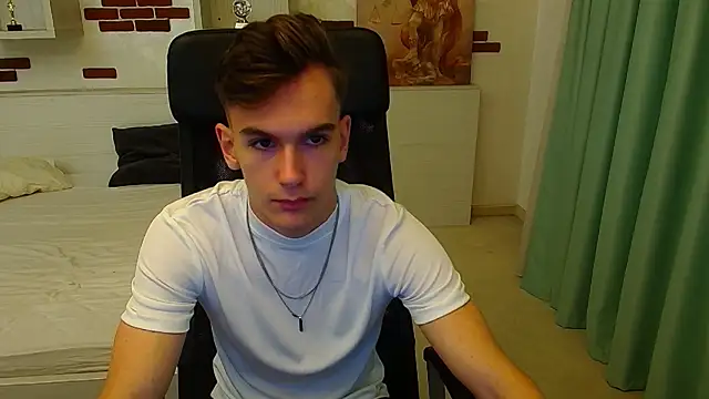 Snapshot of BradyFlint chatting on October 21, 2025, 4:23 am BradyFlint online show from October 21, 2025, 4:23 am