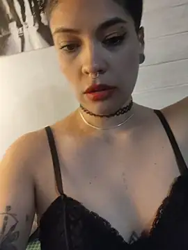 Snapshot of Natimiau chatting on October 16, 2025, 3:20 pm Natimiau online show from October 16, 2025, 3:20 pm