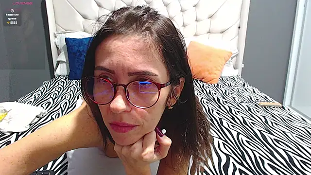 RubySweet11 online show from November 3, 2025, 6:51 am