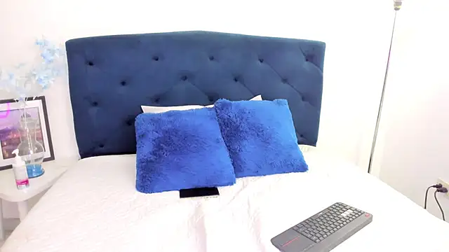 Snapshot of Scarlett_Glows1 chatting on November 15, 2025, 7:18 pm Scarlett Glows1 online show from November 15, 2025, 7:18 pm