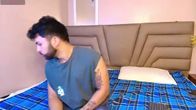 Snapshot of jadeandsamuel chatting on November 26, 2025, 4:56 am jadeandsamuel online show from November 26, 2025, 4:56 am