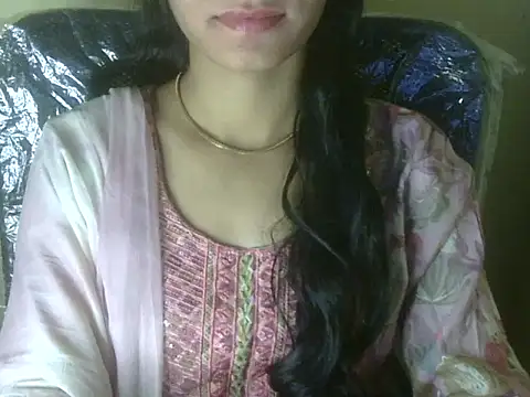 Snapshot of Shezi_N chatting on November 28, 2025, 2:28 pm Shezi N online show from November 28, 2025, 2:28 pm