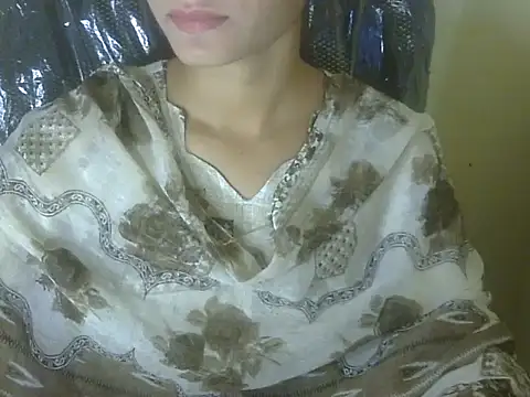 Snapshot of Shezi_N chatting on November 2, 2025, 8:30 am Shezi N online show from November 2, 2025, 8:30 am