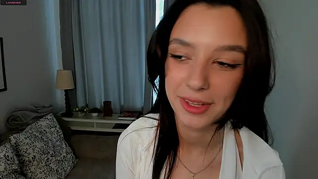 DemetraSadahiro online show from November 1, 2025, 9:36 am