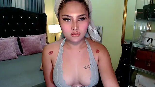 Sammyloove online show from June 21, 2026, 12:33 pm