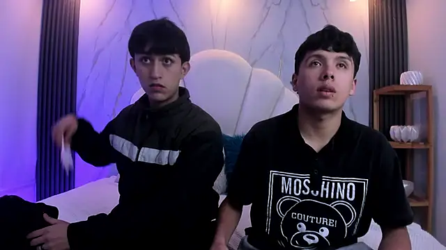 hoot booys  online show from January 9, 2026, 3:35 am