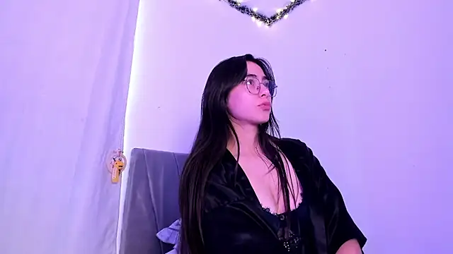 Snapshot of Madison_Grey_ chatting on June 17, 2026, 3:11 pm Madison Grey online show from June 17, 2026, 3:11 pm