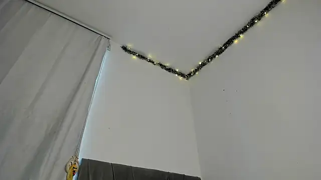 Snapshot of Madison_Grey_ chatting on July 28, 2026, 3:21 pm Madison Grey online show from July 28, 2026, 3:21 pm