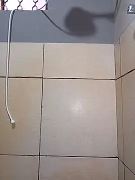 Snapshot of Jhonny_rb chatting on October 17, 2025, 10:39 am Jhonny rb online show from October 17, 2025, 10:39 am