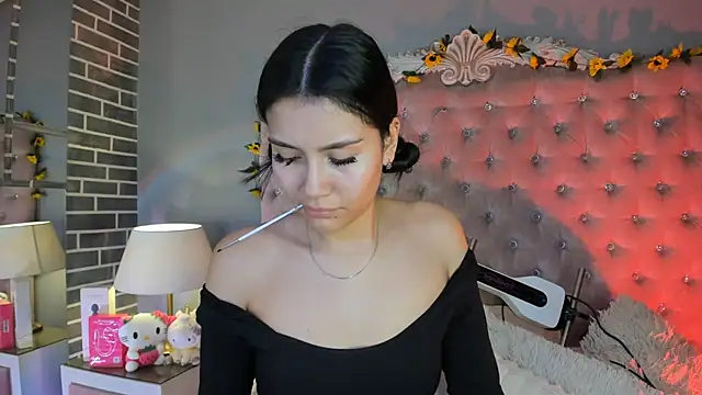 TanyaBello online show from July 30, 2026, 4:44 am