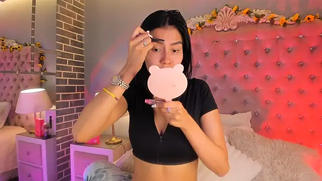 TanyaBello online show from June 17, 2026, 4:34 am