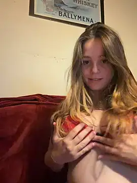 Rhyumii online show from July 25, 2026, 5:52 pm