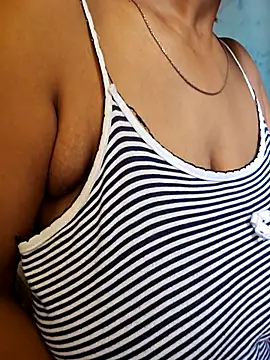 Snapshot of Desi_Maya69 chatting on June 25, 2026, 5:12 am Desi Maya69 online show from June 25, 2026, 5:12 am