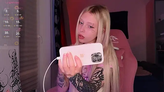 eliza saddcat online show from October 24, 2025, 6:18 pm