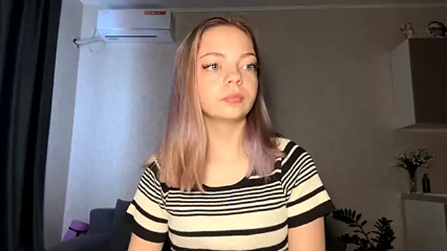 Snapshot of WrithenStub chatting on October 31, 2025, 7:05 am WrithenStub online show from October 31, 2025, 7:05 am