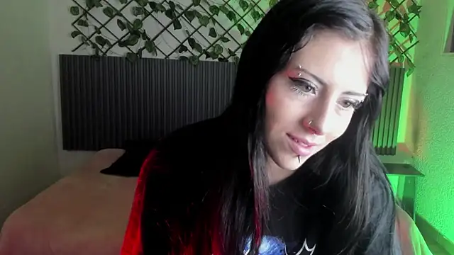 Snapshot of Dark_Niight_ chatting on March 17, 2026, 12:41 pm Dark Niight online show from March 17, 2026, 12:41 pm