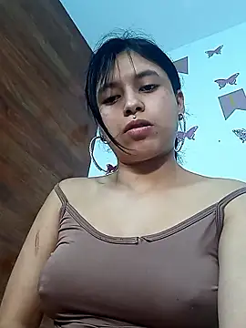 petite coral online show from January 9, 2026, 3:46 am