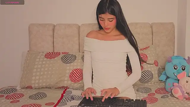 Isa Dolly online show from March 14, 2026, 11:55 pm