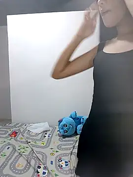 Isa Dolly online show from November 4, 2025, 11:30 pm