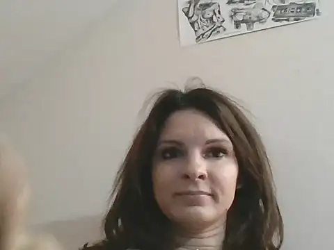 Snapshot of kinkysarahx chatting on December 3, 2025, 4:06 pm kinkysarahx online show from December 3, 2025, 4:06 pm