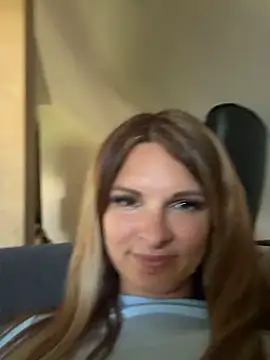 Snapshot of kinkysarahx chatting on June 15, 2026, 5:23 pm kinkysarahx online show from June 15, 2026, 5:23 pm