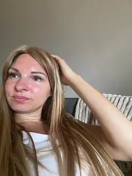 Snapshot of kinkysarahx chatting on July 28, 2026, 8:55 am kinkysarahx online show from July 28, 2026, 8:55 am
