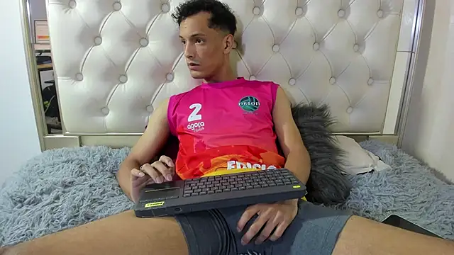 Snapshot of IM_MaxPassion chatting on October 19, 2025, 11:35 am IM MaxPassion online show from October 19, 2025, 11:35 am