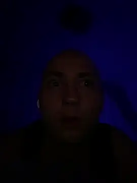 BJoseDYoun5 online show from October 17, 2025, 11:06 pm