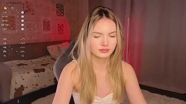 EvelynSin online show from October 20, 2025, 11:11 am