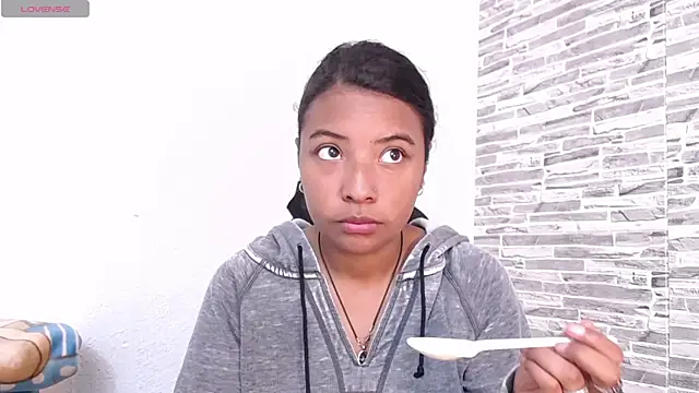 Snapshot of Zoe_Rider chatting on November 27, 2025, 12:27 pm Zoe Rider online show from November 27, 2025, 12:27 pm