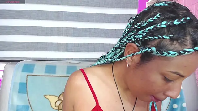 Snapshot of Zoe_Rider chatting on December 15, 2025, 12:22 pm Zoe Rider online show from December 15, 2025, 12:22 pm