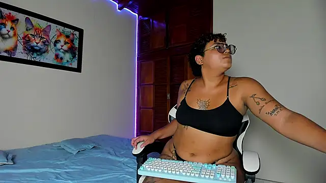 Snapshot of bellota_smitt chatting on October 16, 2025, 9:01 pm bellota smitt online show from October 16, 2025, 9:01 pm