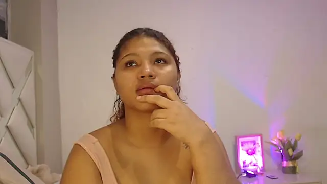 miel alisha online show from July 11, 2026, 1:11 pm