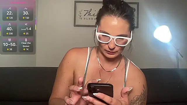 Snapshot of Mandyrheaa chatting on November 25, 2025, 2:23 am Mandyrheaa online show from November 25, 2025, 2:23 am