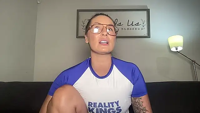 Snapshot of Mandyrheaa chatting on October 31, 2025, 1:13 am Mandyrheaa online show from October 31, 2025, 1:13 am