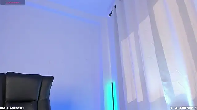 Snapshot of AlanRose01 chatting on November 21, 2025, 1:21 pm AlanRose01 online show from November 21, 2025, 1:21 pm