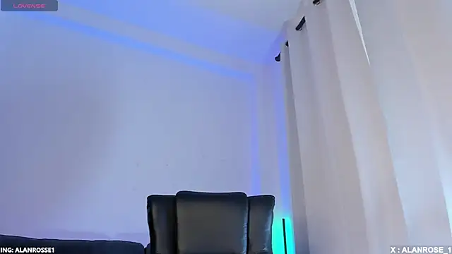 Snapshot of AlanRose01 chatting on October 26, 2025, 4:29 pm AlanRose01 online show from October 26, 2025, 4:29 pm