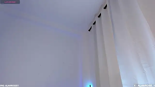 Snapshot of AlanRose01 chatting on November 6, 2025, 1:26 pm AlanRose01 online show from November 6, 2025, 1:26 pm