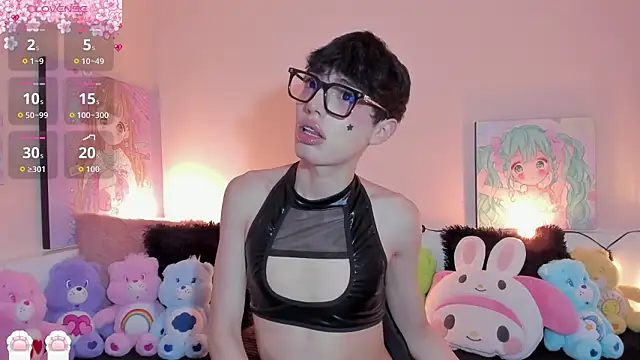 Snapshot of Strawberry_Kitty_ chatting on February 16, 2026, 4:22 am Strawberry Kitty online show from February 16, 2026, 4:22 am