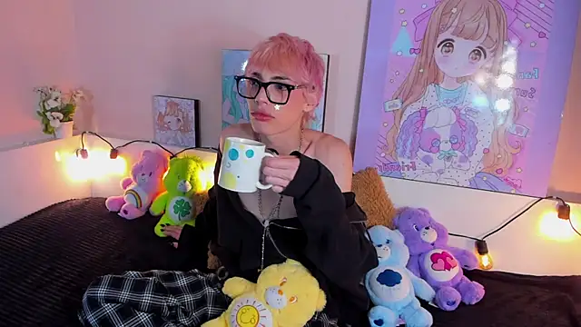 Snapshot of Strawberry_Kitty_ chatting on October 26, 2025, 3:51 am Strawberry Kitty online show from October 26, 2025, 3:51 am